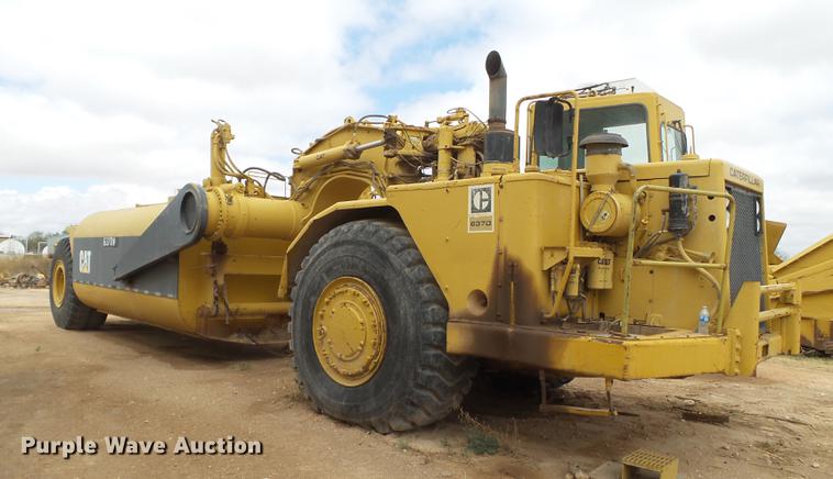 image for item DD1212 Caterpillar 637DW water wagon