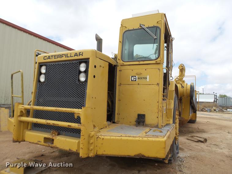 image for item DD1212 Caterpillar 637DW water wagon