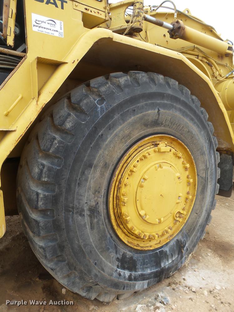 image for item DD1212 Caterpillar 637DW water wagon