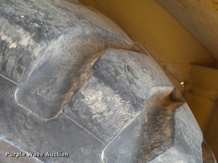 image for item DD1212 Caterpillar 637DW water wagon