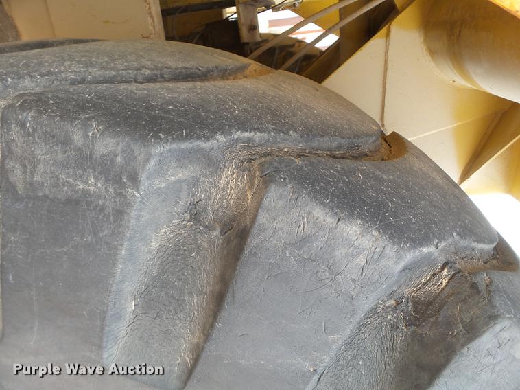 image for item DD1212 Caterpillar 637DW water wagon