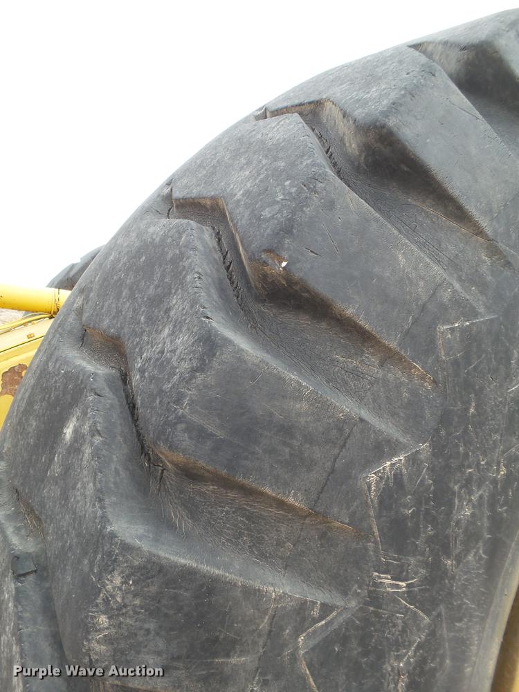 image for item DD1212 Caterpillar 637DW water wagon