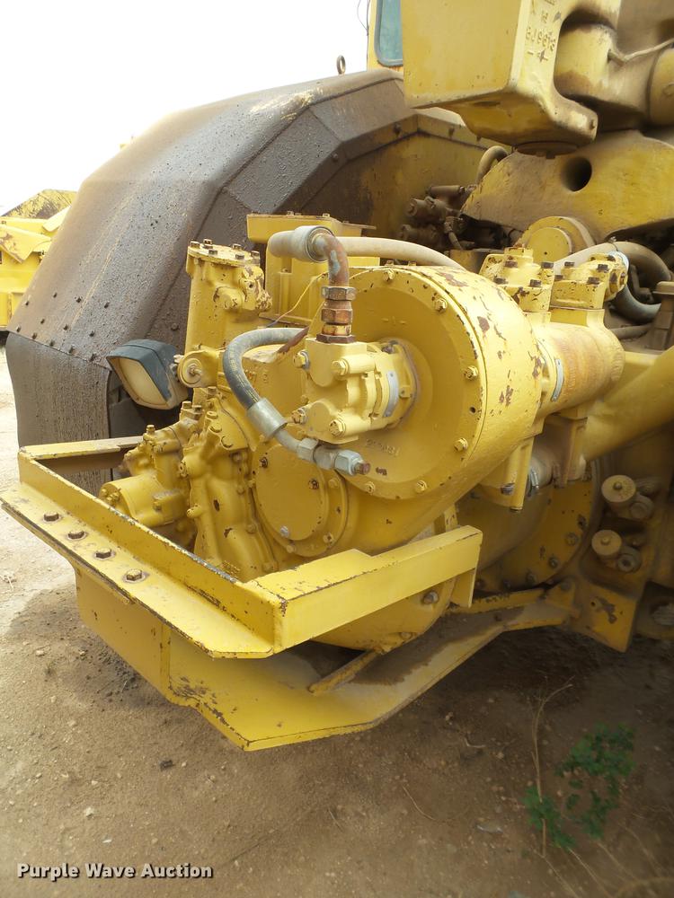 image for item DD1212 Caterpillar 637DW water wagon