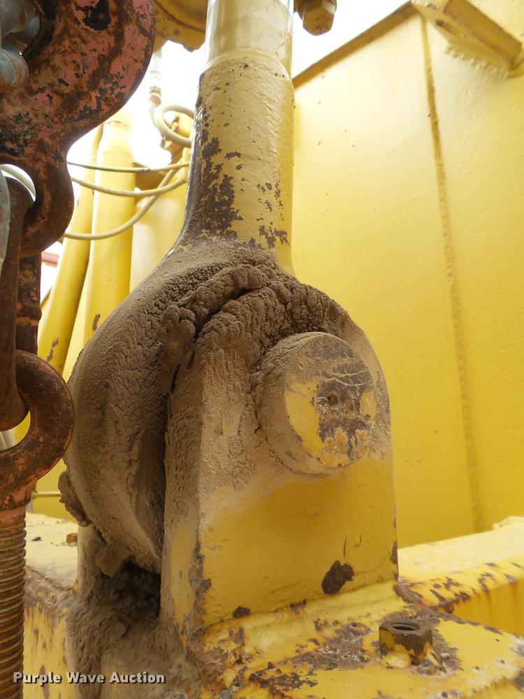 image for item DD1212 Caterpillar 637DW water wagon