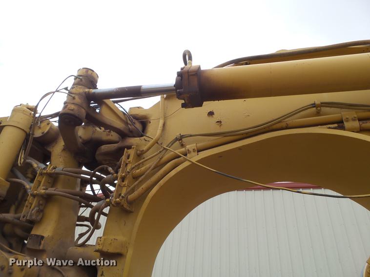 image for item DD1212 Caterpillar 637DW water wagon