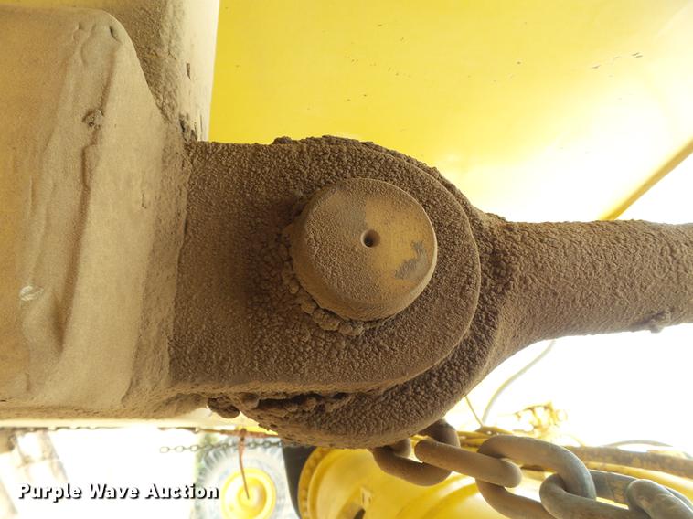 image for item DD1212 Caterpillar 637DW water wagon