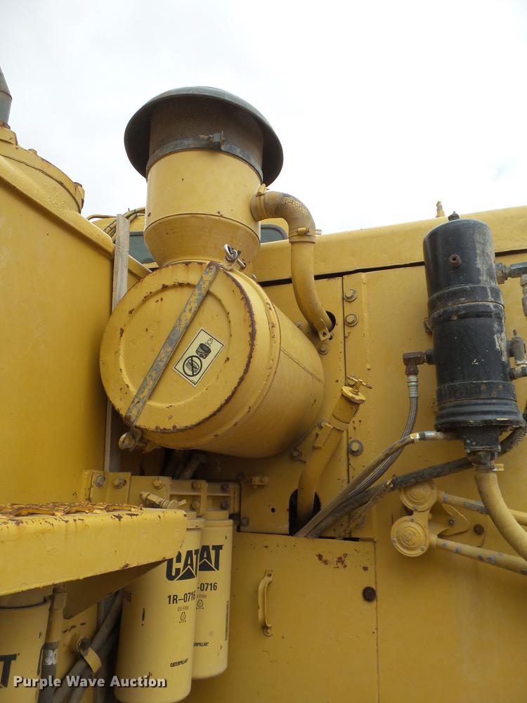 image for item DD1212 Caterpillar 637DW water wagon