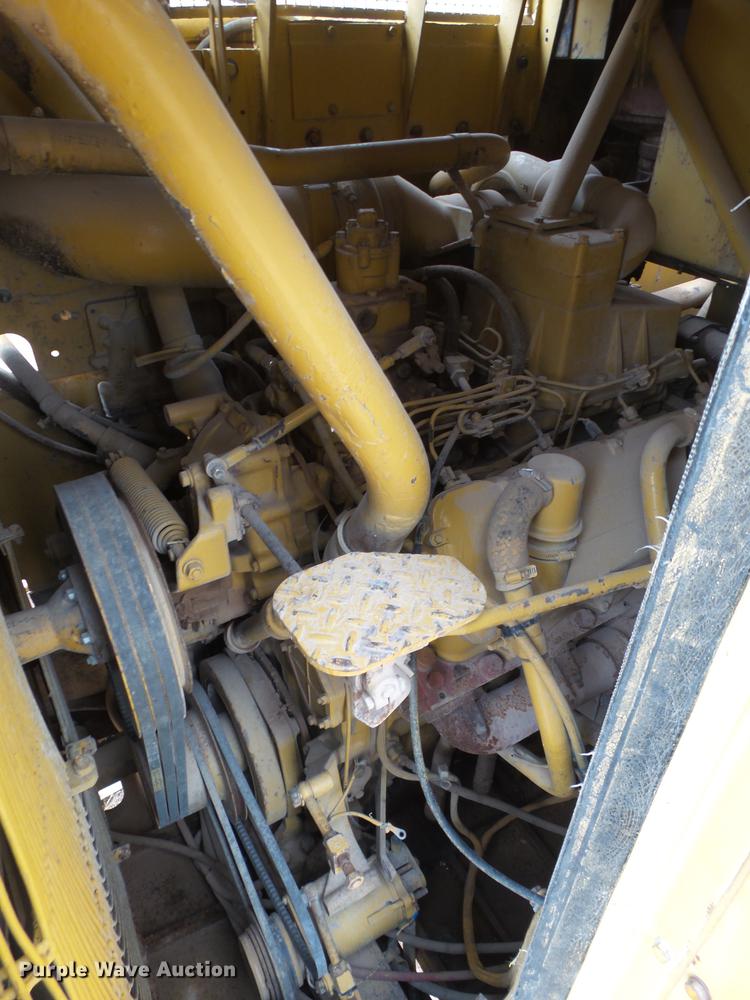 image for item DD1212 Caterpillar 637DW water wagon