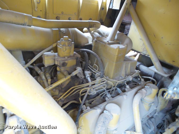 image for item DD1212 Caterpillar 637DW water wagon