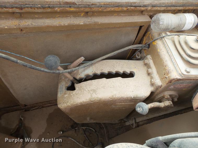 image for item DD1212 Caterpillar 637DW water wagon