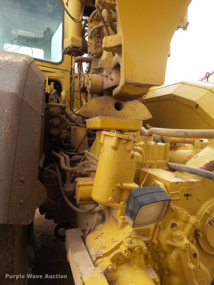 image for item DD1212 Caterpillar 637DW water wagon