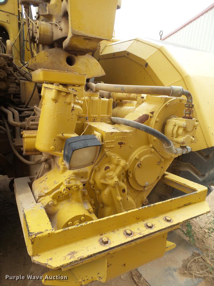 image for item DD1212 Caterpillar 637DW water wagon
