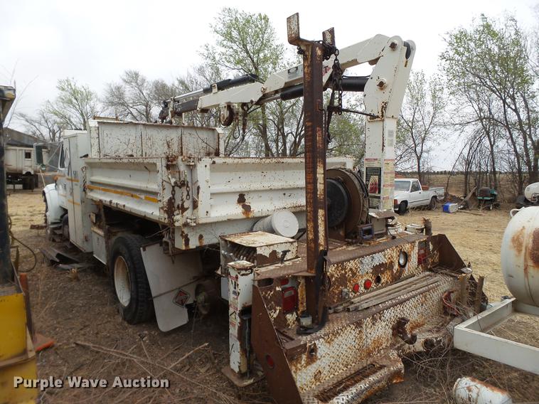 image for item DD1217 1996 International 4900 Crew Cab railroad service truck with crane