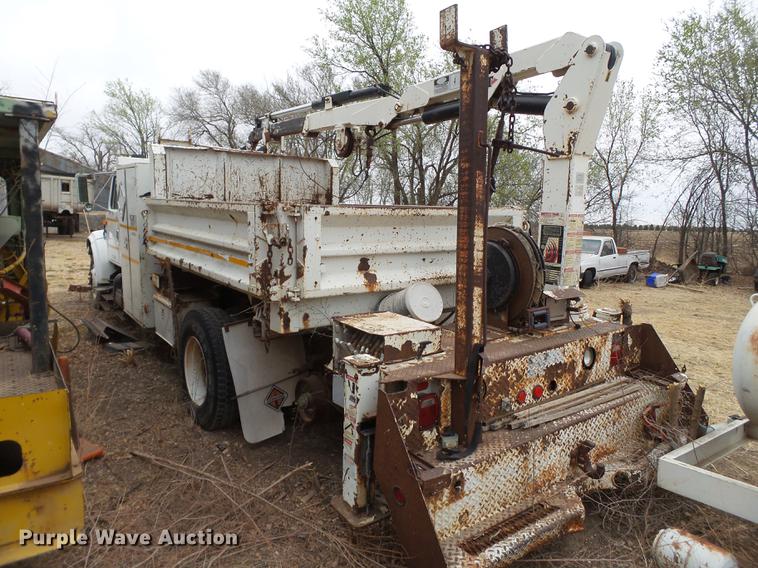 image for item DD1217 1996 International 4900 Crew Cab railroad service truck with crane