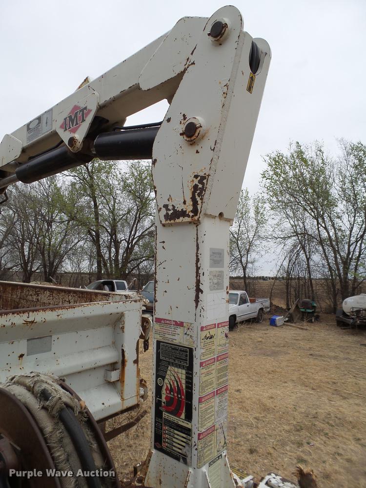 image for item DD1217 1996 International 4900 Crew Cab railroad service truck with crane