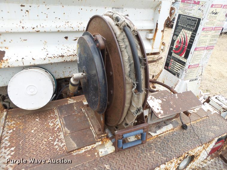 image for item DD1217 1996 International 4900 Crew Cab railroad service truck with crane