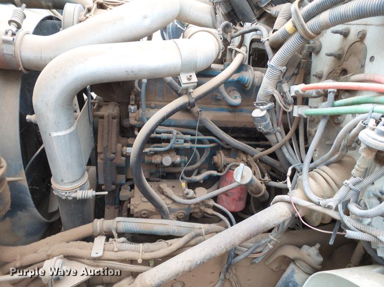 image for item DD1217 1996 International 4900 Crew Cab railroad service truck with crane