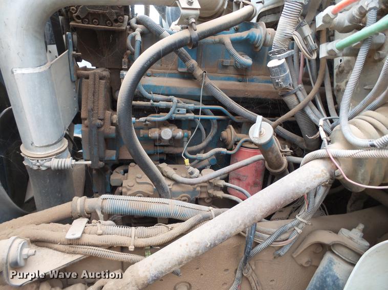 image for item DD1217 1996 International 4900 Crew Cab railroad service truck with crane