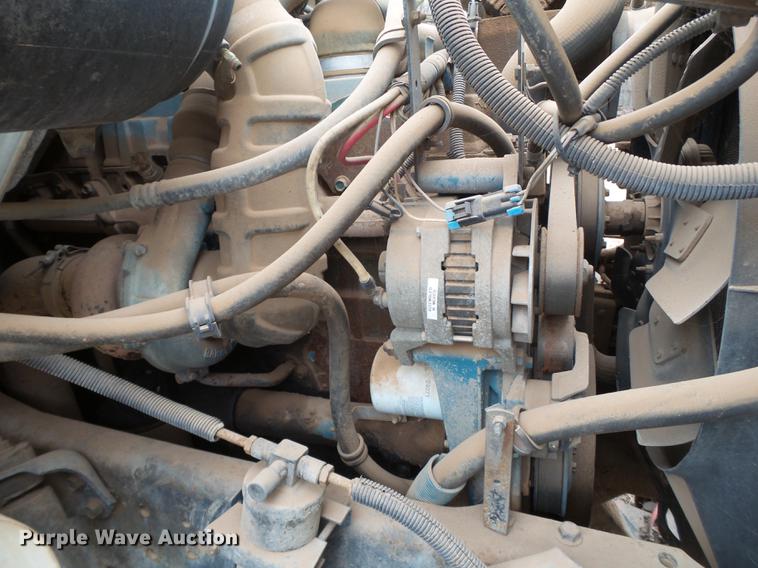 image for item DD1217 1996 International 4900 Crew Cab railroad service truck with crane