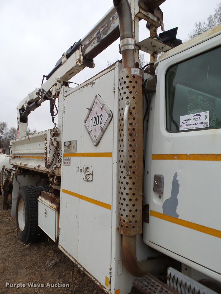 image for item DD1217 1996 International 4900 Crew Cab railroad service truck with crane