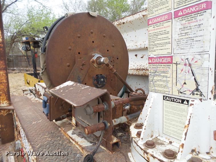 image for item DD1217 1996 International 4900 Crew Cab railroad service truck with crane