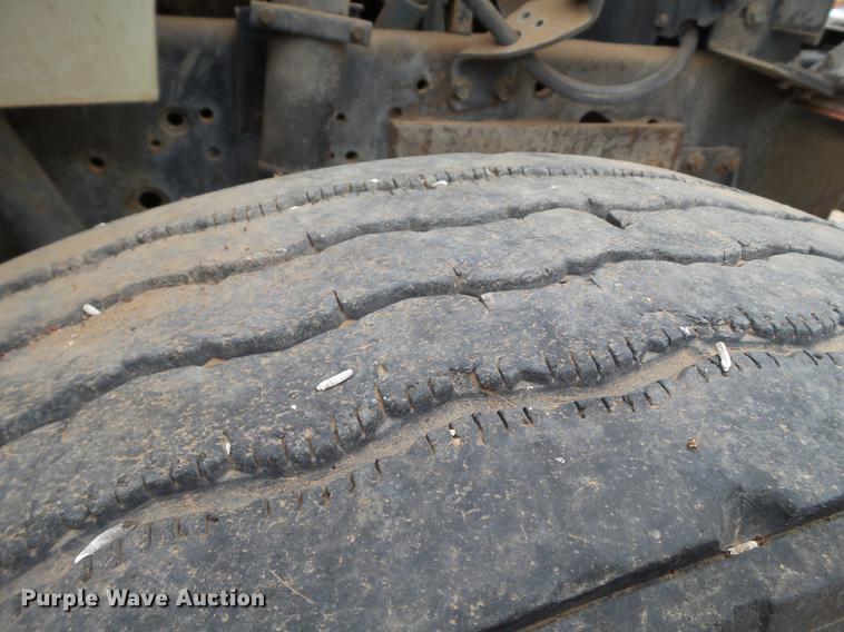 image for item DD1217 1996 International 4900 Crew Cab railroad service truck with crane