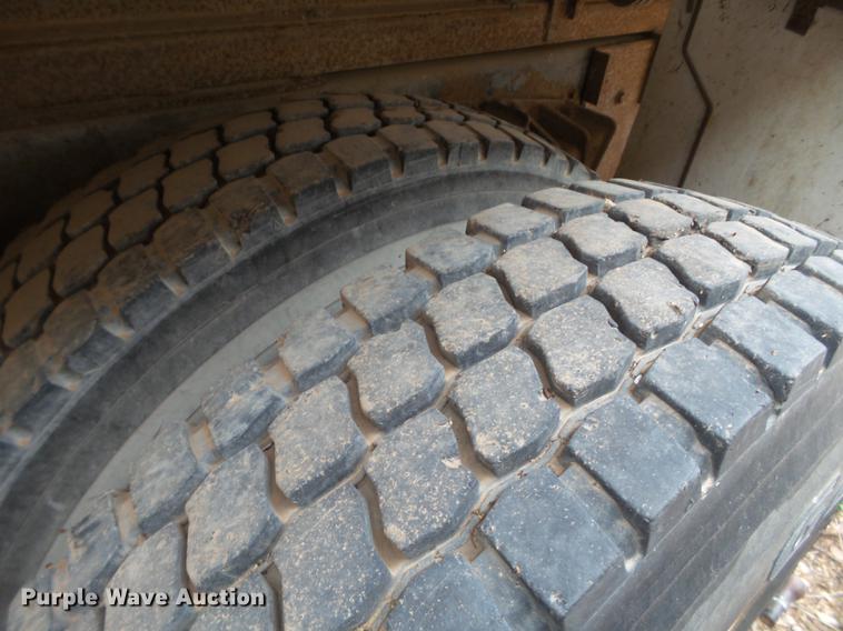 image for item DD1217 1996 International 4900 Crew Cab railroad service truck with crane