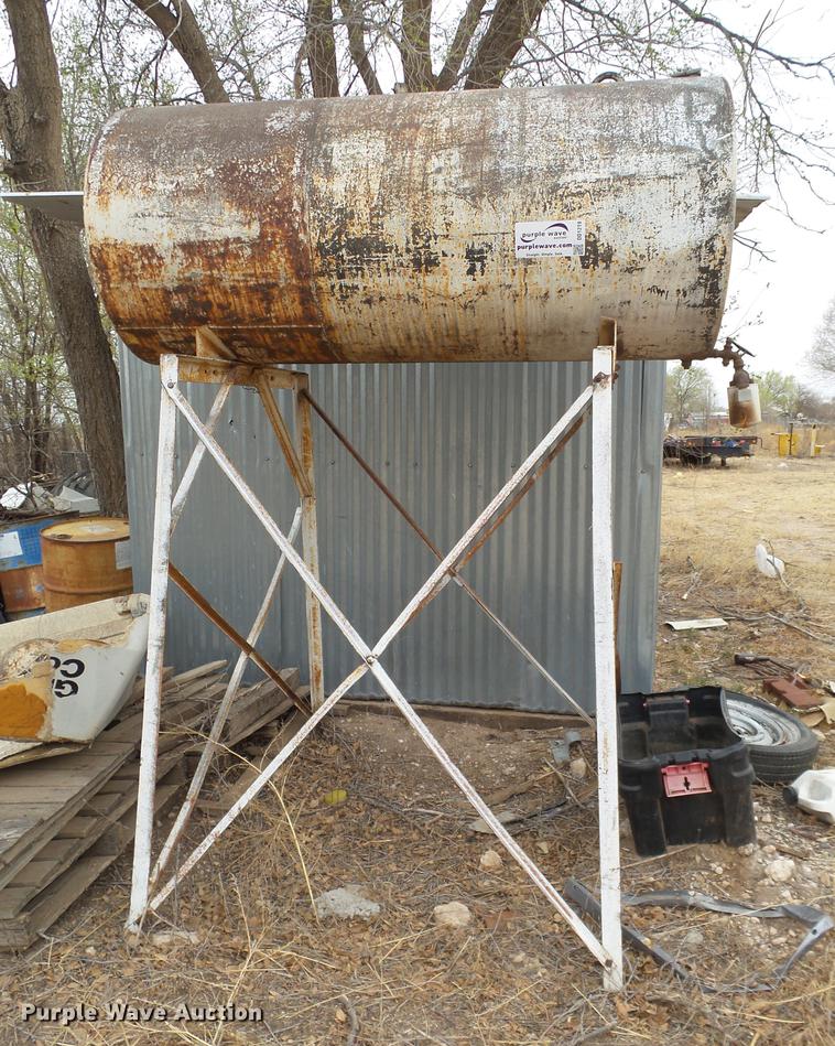 image for item DD1219 300 gallon fuel tank