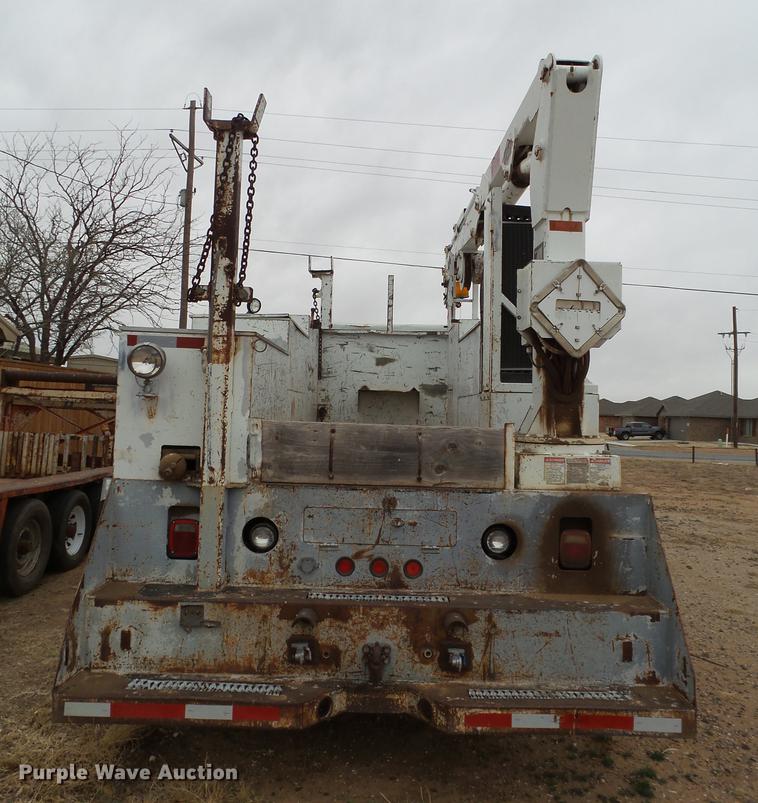 image for item DD1223 1998 International 4900 Crew Cab railroad service truck with crane