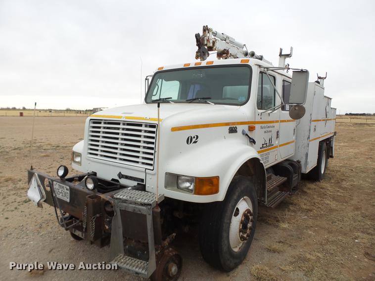image for item DD1223 1998 International 4900 Crew Cab railroad service truck with crane