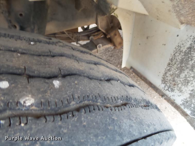 image for item DD1223 1998 International 4900 Crew Cab railroad service truck with crane