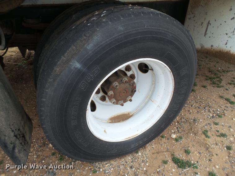 image for item DD1223 1998 International 4900 Crew Cab railroad service truck with crane