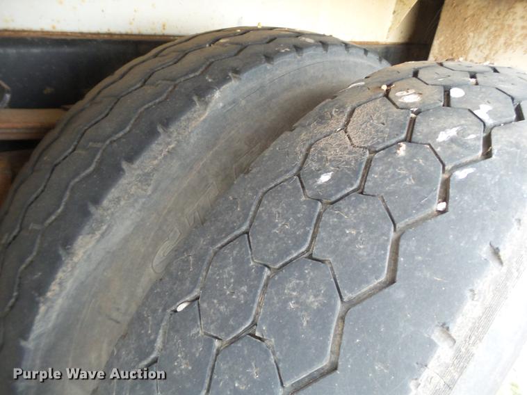 image for item DD1223 1998 International 4900 Crew Cab railroad service truck with crane