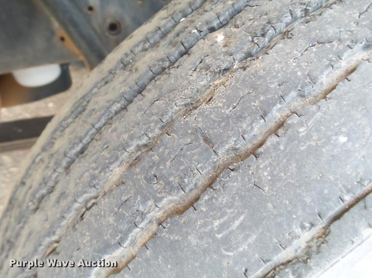 image for item DD1223 1998 International 4900 Crew Cab railroad service truck with crane