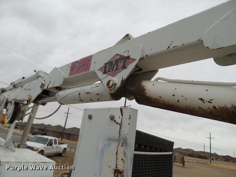 image for item DD1223 1998 International 4900 Crew Cab railroad service truck with crane