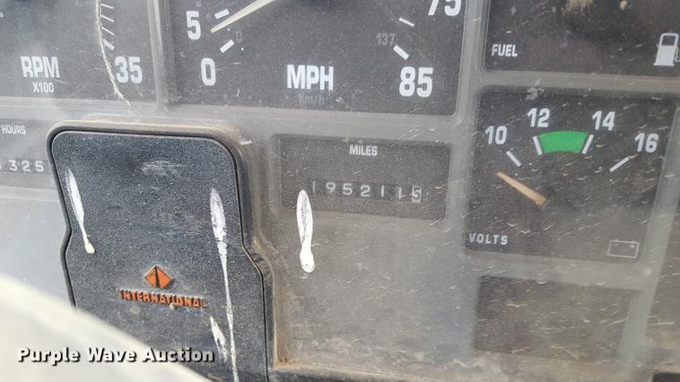 image for item DD1223 1998 International 4900 Crew Cab railroad service truck with crane