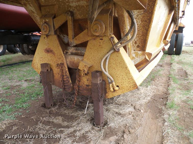 image for item DD1308 1980 Fruehauf DES-M2-1722/37-35 bottom dump trailer