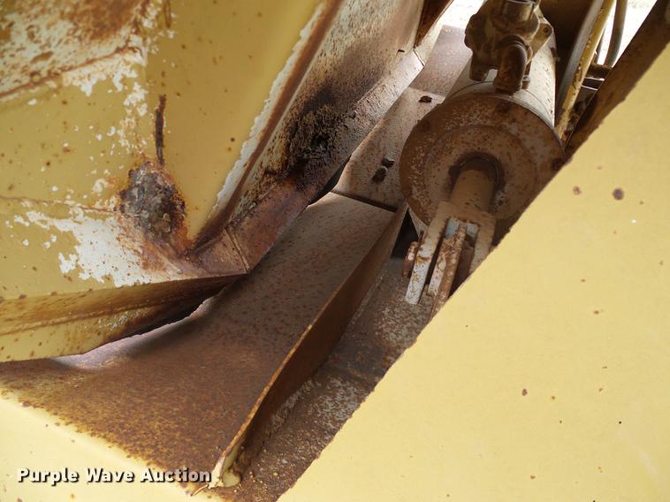 image for item DD1308 1980 Fruehauf DES-M2-1722/37-35 bottom dump trailer