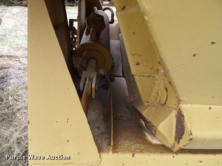 image for item DD1308 1980 Fruehauf DES-M2-1722/37-35 bottom dump trailer