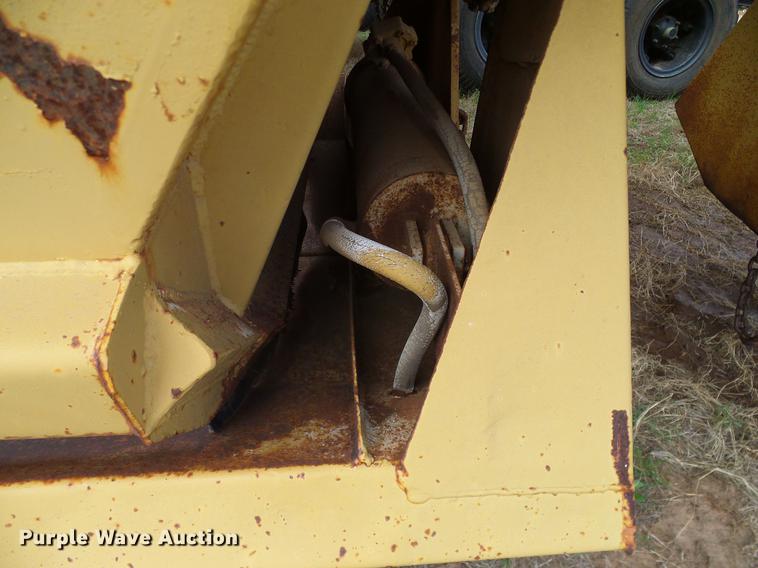 image for item DD1308 1980 Fruehauf DES-M2-1722/37-35 bottom dump trailer