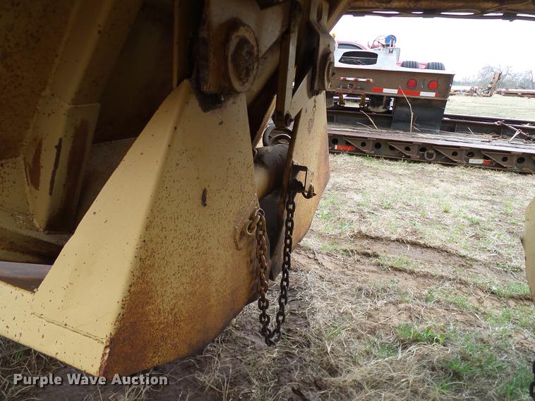 image for item DD1308 1980 Fruehauf DES-M2-1722/37-35 bottom dump trailer