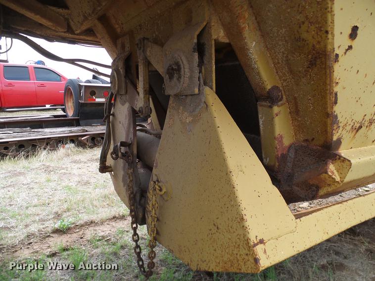 image for item DD1308 1980 Fruehauf DES-M2-1722/37-35 bottom dump trailer