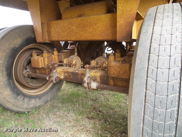 image for item DD1308 1980 Fruehauf DES-M2-1722/37-35 bottom dump trailer