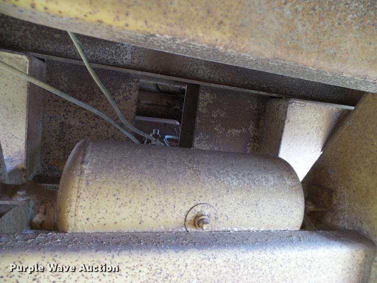 image for item DD1308 1980 Fruehauf DES-M2-1722/37-35 bottom dump trailer