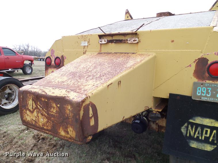 image for item DD1308 1980 Fruehauf DES-M2-1722/37-35 bottom dump trailer