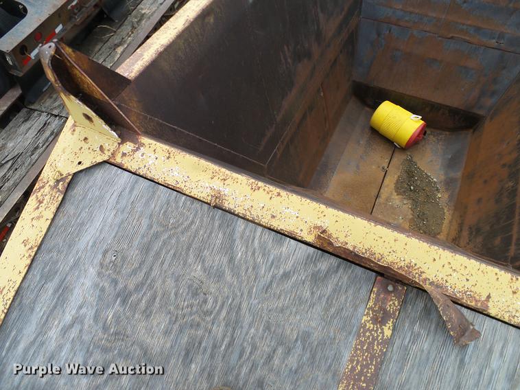 image for item DD1308 1980 Fruehauf DES-M2-1722/37-35 bottom dump trailer