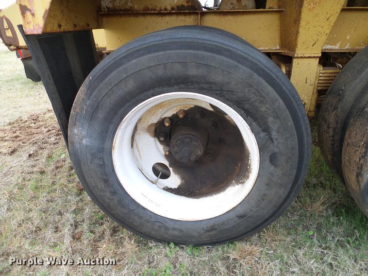 image for item DD1308 1980 Fruehauf DES-M2-1722/37-35 bottom dump trailer