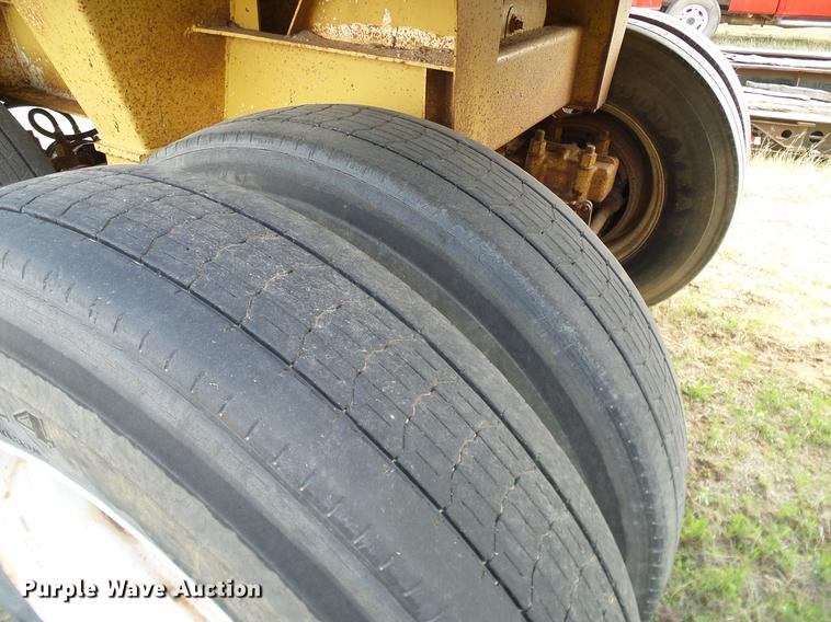 image for item DD1308 1980 Fruehauf DES-M2-1722/37-35 bottom dump trailer