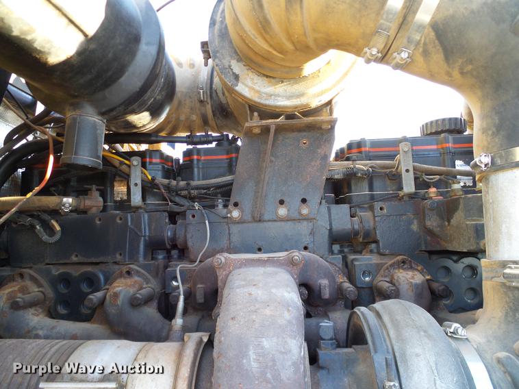 image for item DD1339 1993 Kenworth semi truck