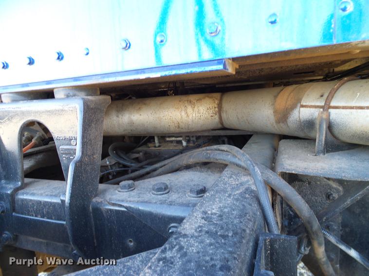 image for item DD1339 1993 Kenworth semi truck